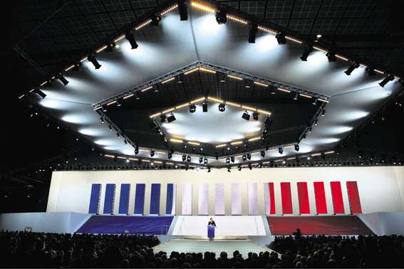 Le Congrès d'investiture du candidat UMP Nicolas Sarkozy, le 14 janvier 2007.